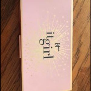 It girl cosmetics makeup platte new